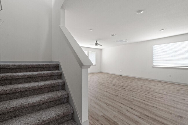 Building Photo - 7404 Sagira Path