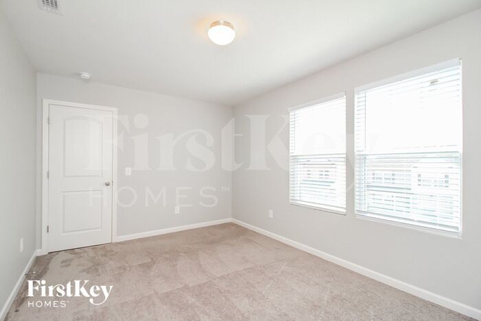 Building Photo - 335 Inlet Pl Dr