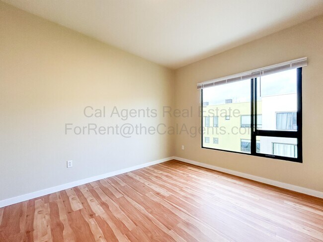 Building Photo - 203 Palisade Dr