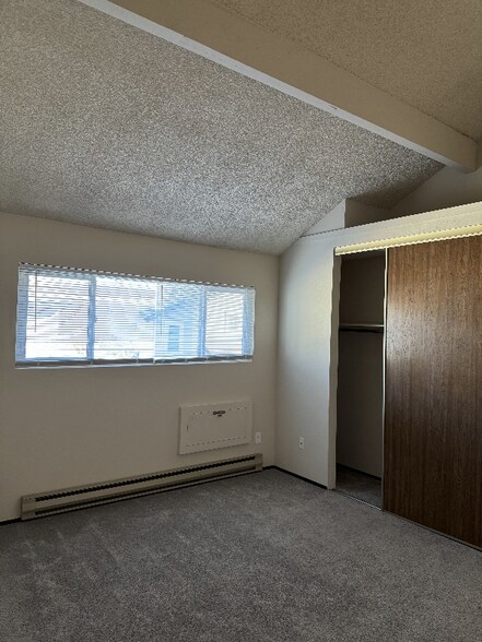 Building Photo - 1043 Copeland Creek Dr