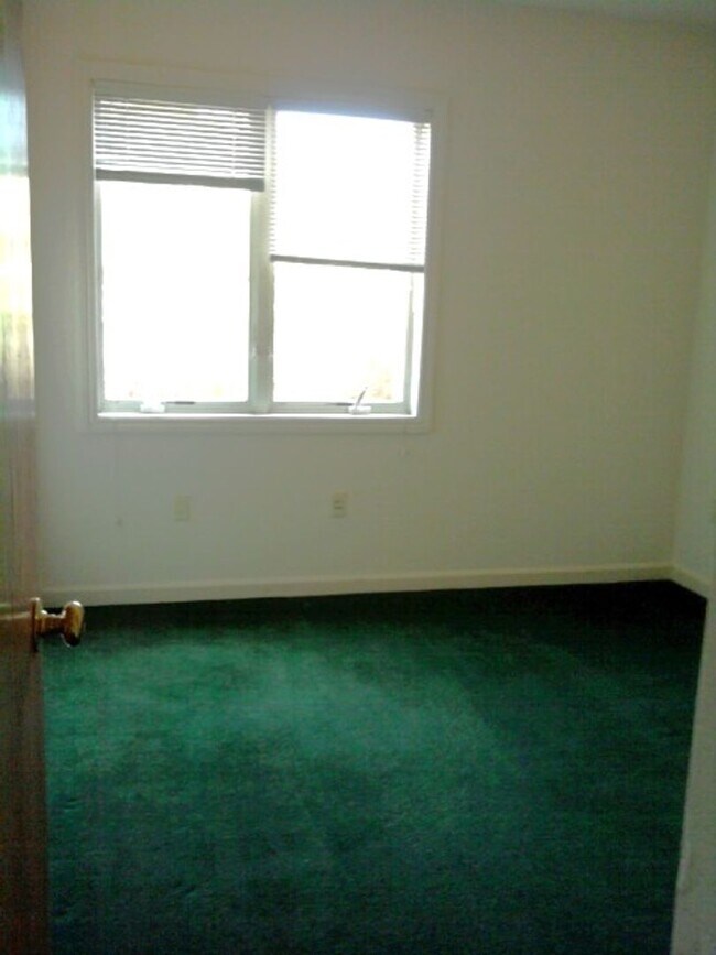 Building Photo - 2185 Dwight Way
