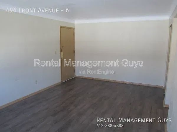 Building Photo - 496 Front St