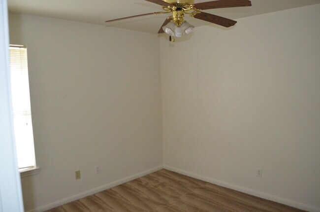 Building Photo - 2108WW