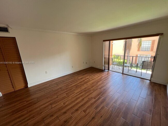 Building Photo - 7160 Fairway Dr