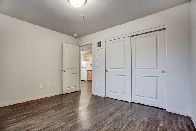 Building Photo - 245 SE 146th Ave