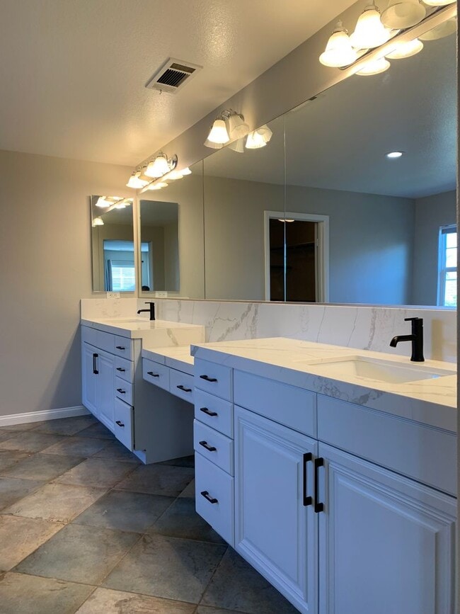 Building Photo - 5 Bedroom Harveston Home for Rent