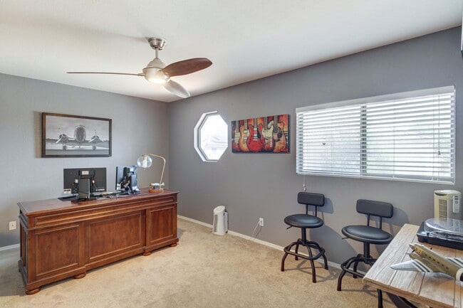 Building Photo - Fantastic Chandler Home!