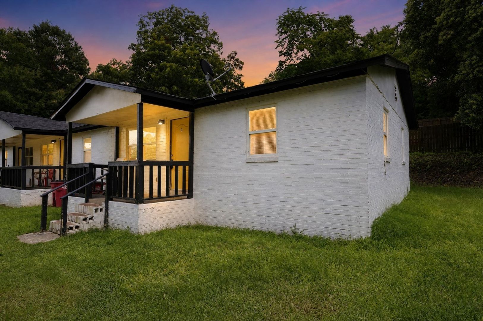 Building Photo - 1626 Telfair St Ln