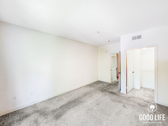 Building Photo - Cozy 2BD/2BA Condo in Grantville with Fireplace, Balcony & W/D