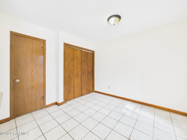 Building Photo - 113 Shekel Dr