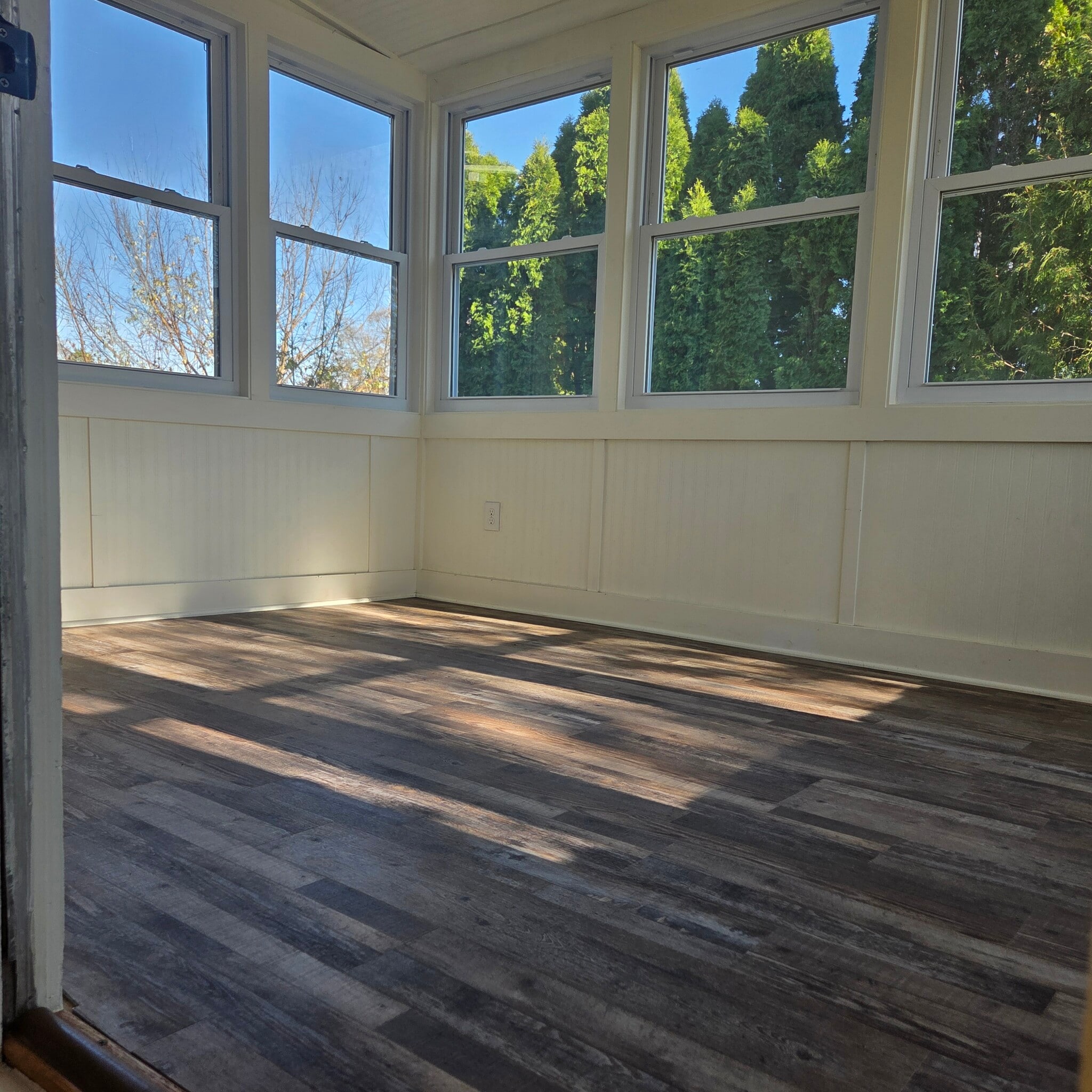 Light filled sunroom - 454 W Wisconsin Ave