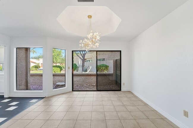 Building Photo - Welcome to this stunning 3-bedroom, 2-bathroom home in the heart of Scottsdale, AZ *RENT SPECIAL*