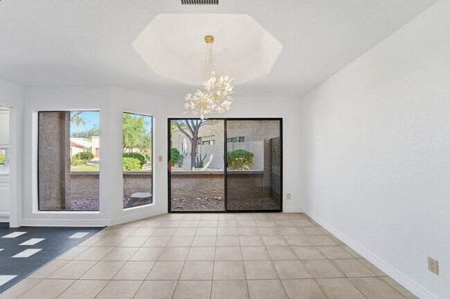Building Photo - Welcome to this stunning 3-bedroom, 2-bathroom home in the heart of Scottsdale, AZ