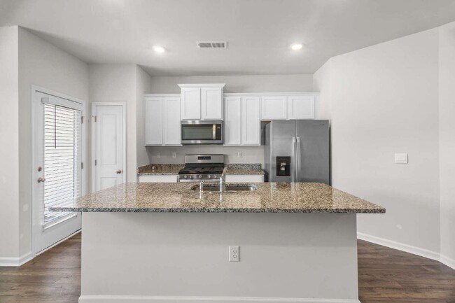 Building Photo - Trolley Run Townhome!