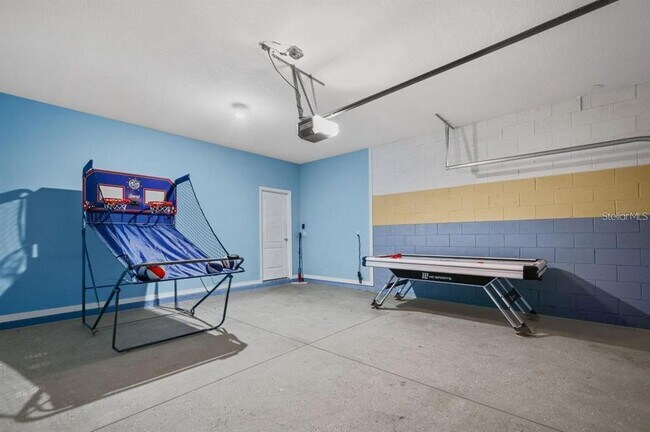 Building Photo - 5276 Oakbourne Ave