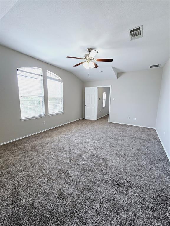 Building Photo - 789 Covent Dr