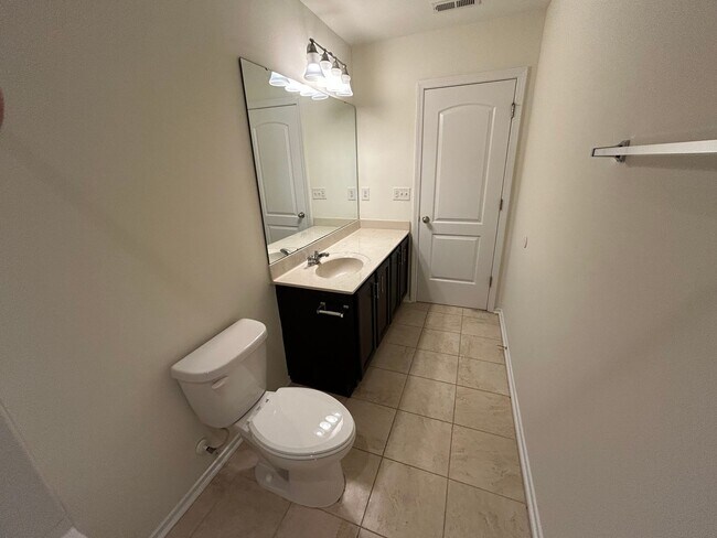 Building Photo - 3 Bedroom | 2.5 Bath Home in Raleigh - Fen...