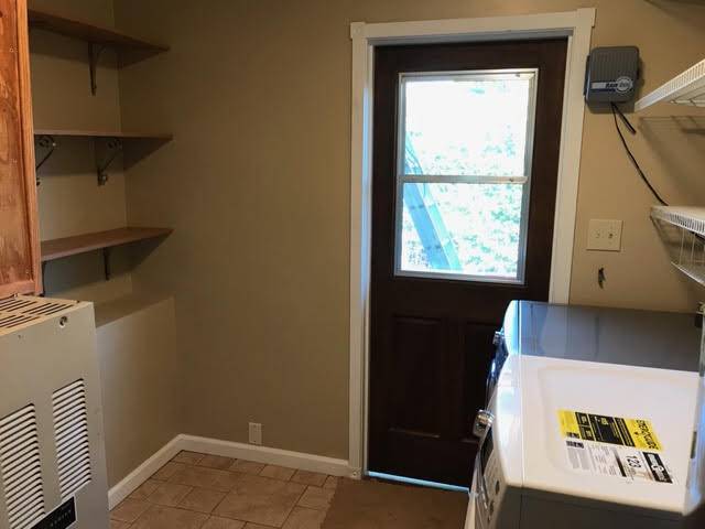 Building Photo - 1065 Moana Dr
