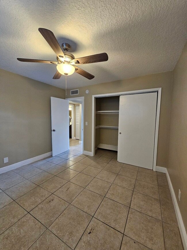 Building Photo - 1200 Blue Heron Blvd