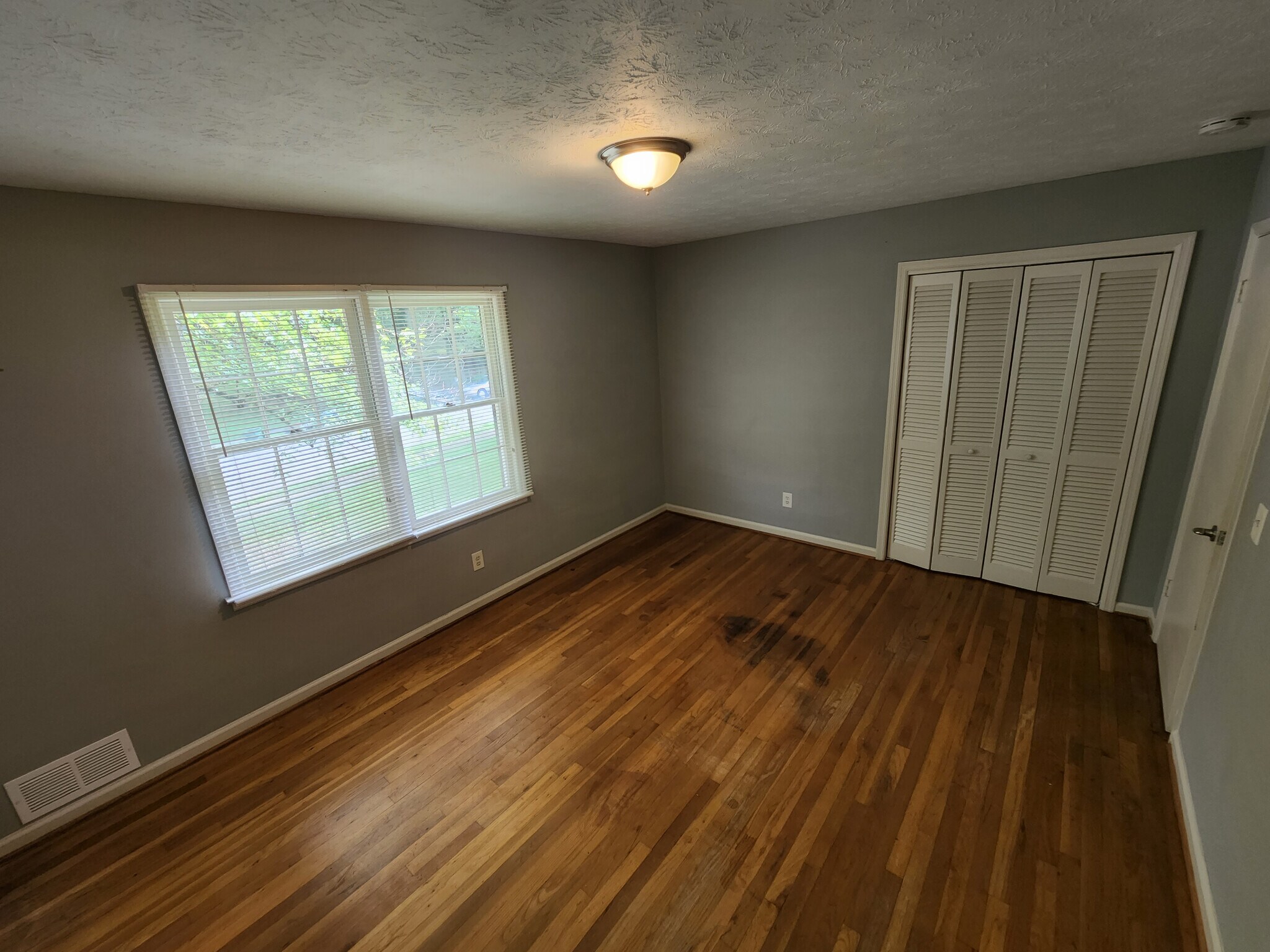 Building Photo - Room in House on Peyton Woods Trail SW