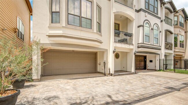 Building Photo - 5510 Blossom St