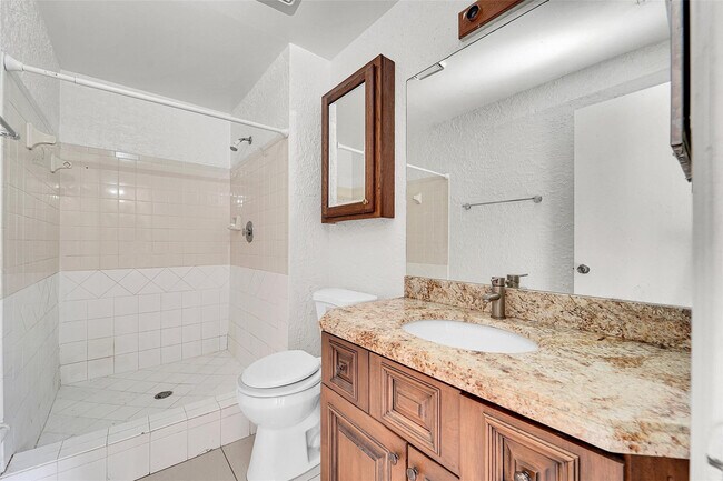 Building Photo - 9182 NW 40th St