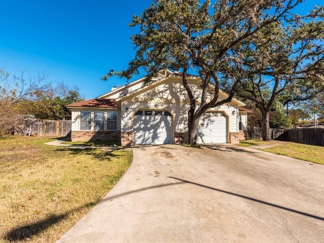 Building Photo - 9101 Japonica Ct