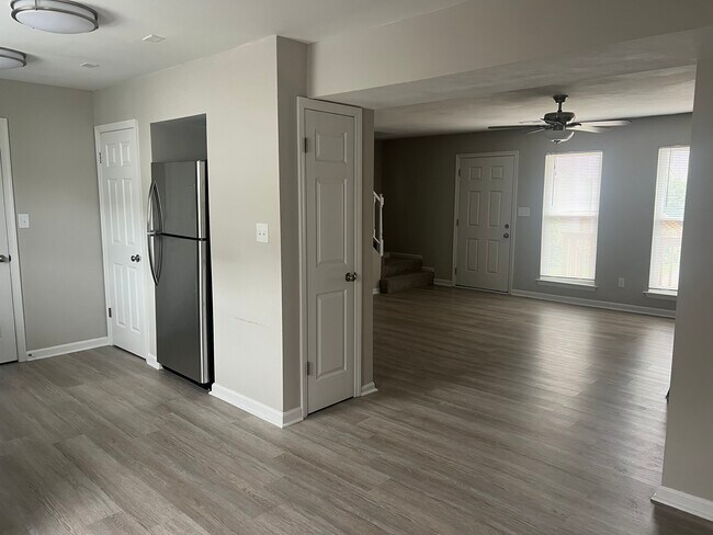 Kitchen/Living Room - 4750 Hollis Rd