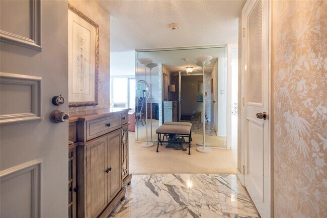 Building Photo - 4020 Galt Ocean Dr