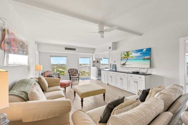 Building Photo - 3230 S Ocean Blvd