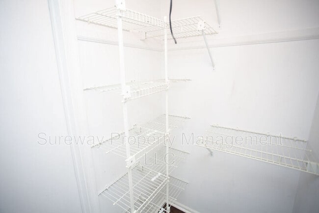Building Photo - 40 Sumac Ct