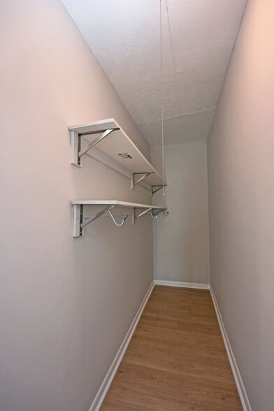 Building Photo - 2228 Kemper Ln