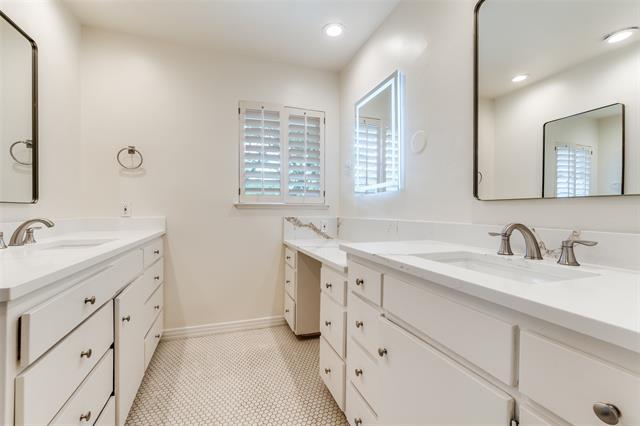 Building Photo - 6034 Prestonshire Ln