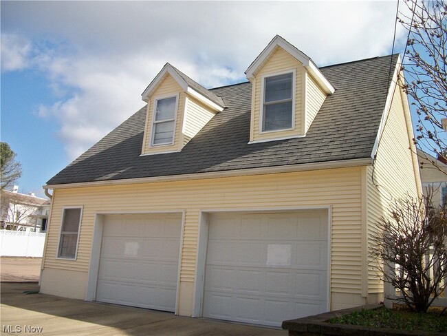 Primary Photo - 505 5th St