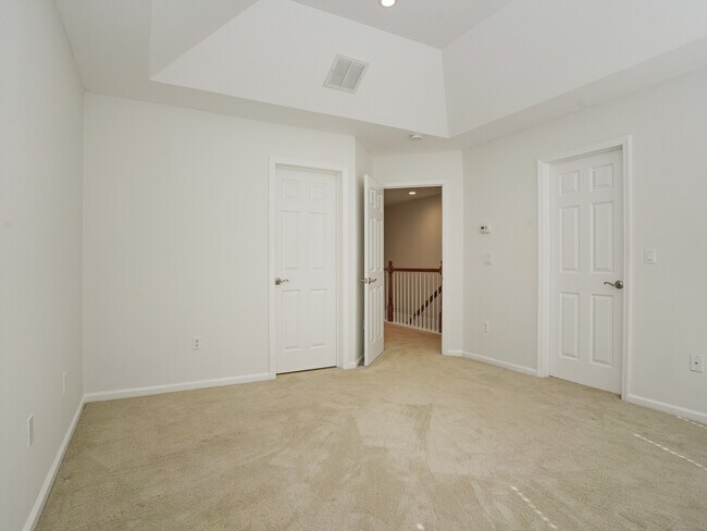 Building Photo - 16 Warrington Round