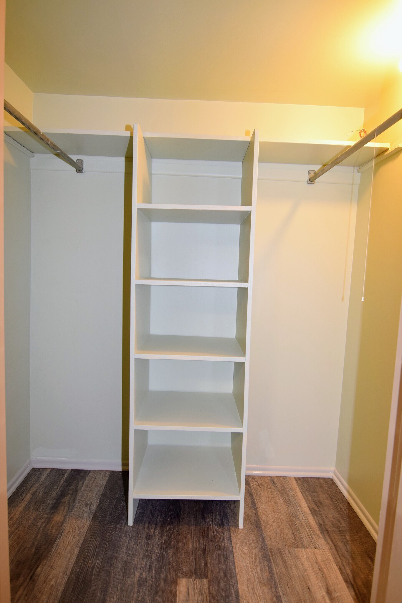 Building Photo - 5025 Carol St