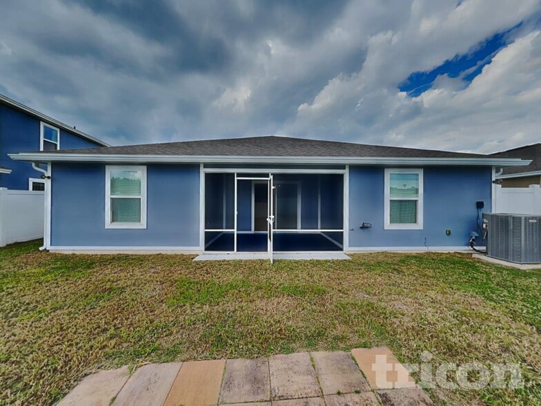 Building Photo - 77298 Mosswood Dr