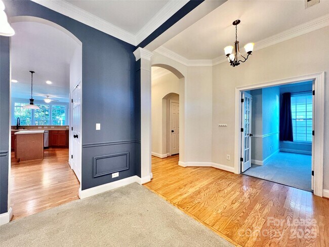 Building Photo - 1205 Gainsborough Dr