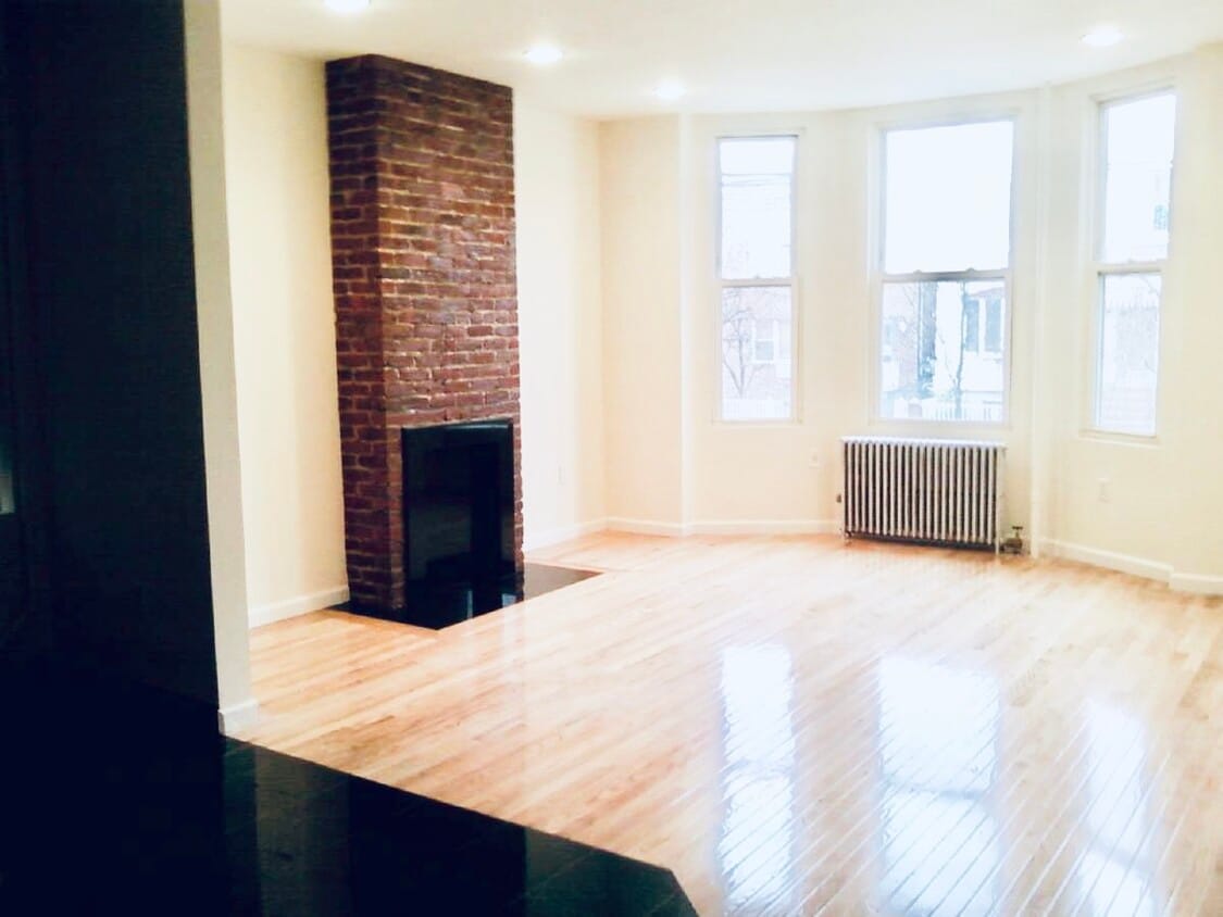 Building Photo - 2122 43rd St