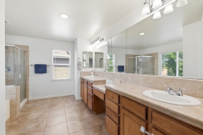 Building Photo - 1282 Seymour Cir