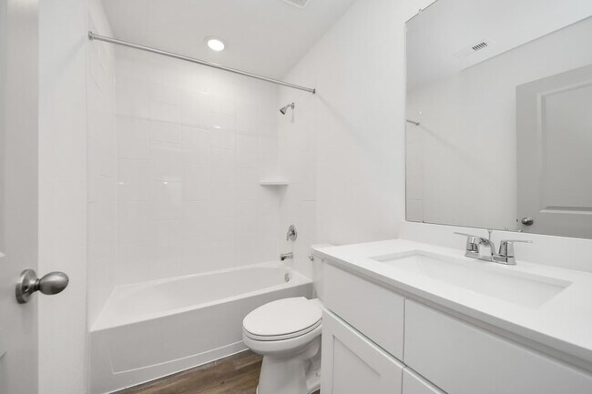 Building Photo - 1027 Bluegill Ln