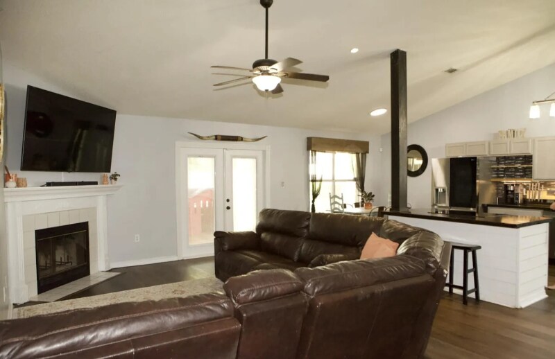 Building Photo - 4770 Coronado Cir