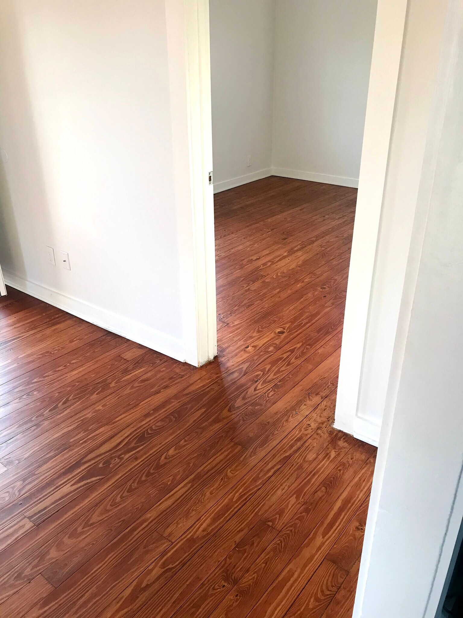 Building Photo - 1104 E 26th St