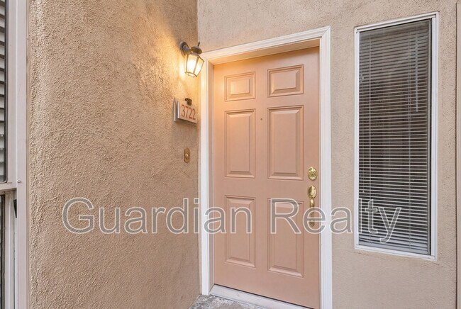 Building Photo - 2050 W Warm Springs Rd