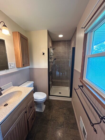 Master Bathroom - N2W27318 Lyles Dr