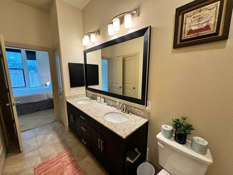 Building Photo - 2300 Old Spanish Trl