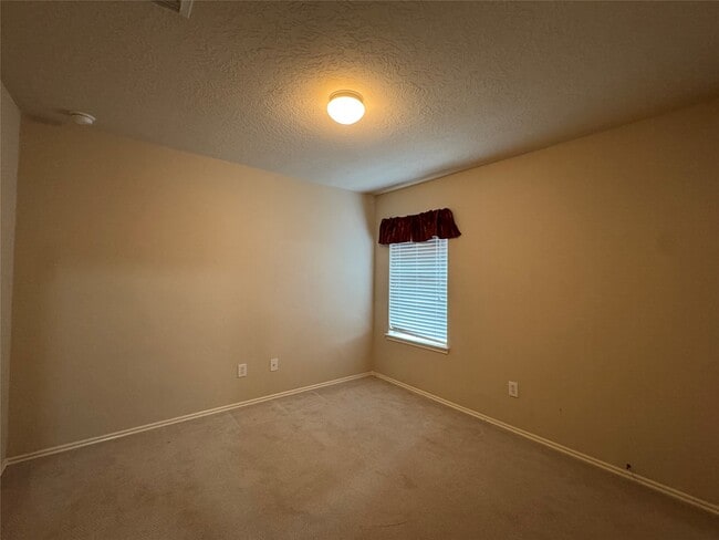 Building Photo - 10738 Plum Dale Way