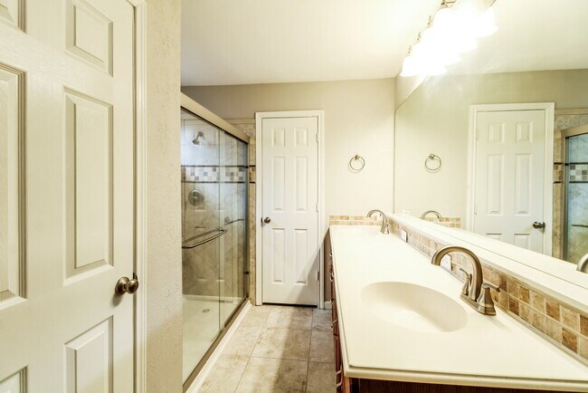 Building Photo - 17911 Poppy Trails Ln