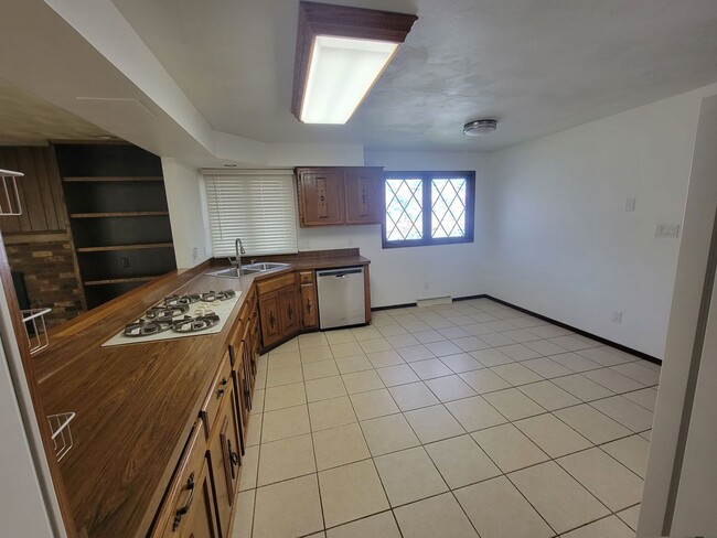 Building Photo - 11 S Sunny Slope Ct