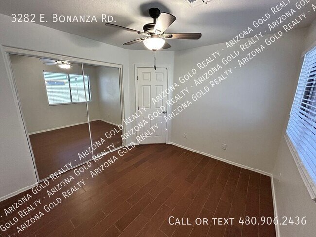 Building Photo - 3282 E Bonanza Rd